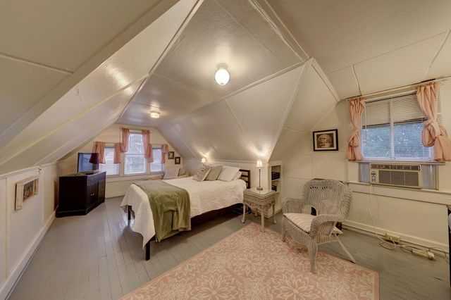 702 N 2nd St, Alpine, TX 79830