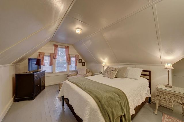 702 N 2nd St, Alpine, TX 79830