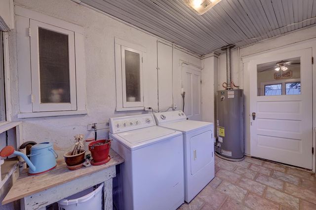 702 N 2nd St, Alpine, TX 79830