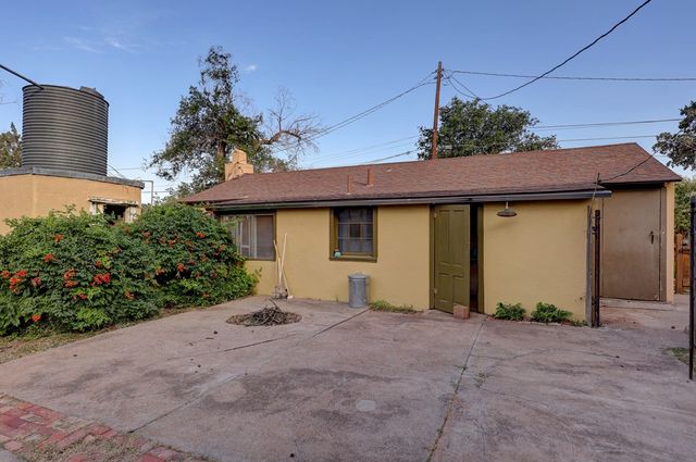 702 N 2nd St, Alpine, TX 79830