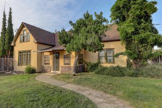 702 N 2nd St, Alpine, TX 79830