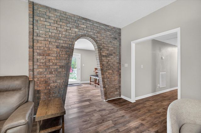 1284 Beverly Drive, Shepherd, TX 77371