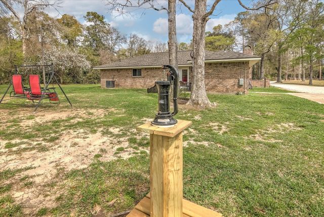 1284 Beverly Drive, Shepherd, TX 77371