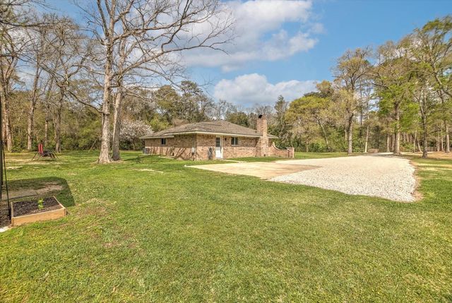 1284 Beverly Drive, Shepherd, TX 77371