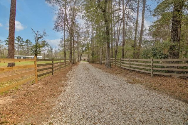 1284 Beverly Drive, Shepherd, TX 77371