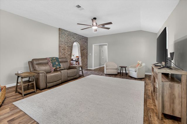 1284 Beverly Drive, Shepherd, TX 77371