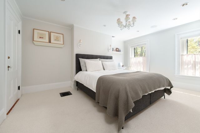 340 Marlborough St, Boston, MA 02115