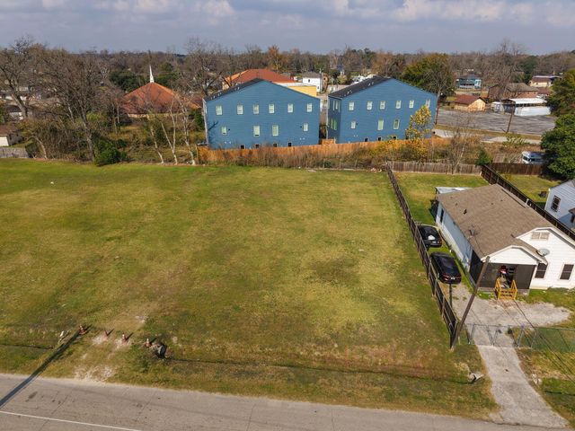 950 Granville Drive, Houston, TX 77091