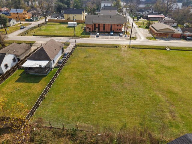 950 Granville Drive, Houston, TX 77091