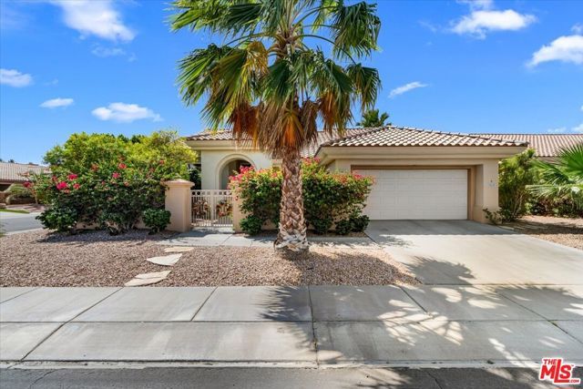 78649 Waterfall Drive, Palm Desert, CA 92211