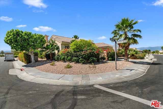 78649 Waterfall Drive, Palm Desert, CA 92211
