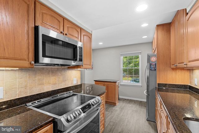 8942 ASTONGALE CT, Springfield, VA 22152