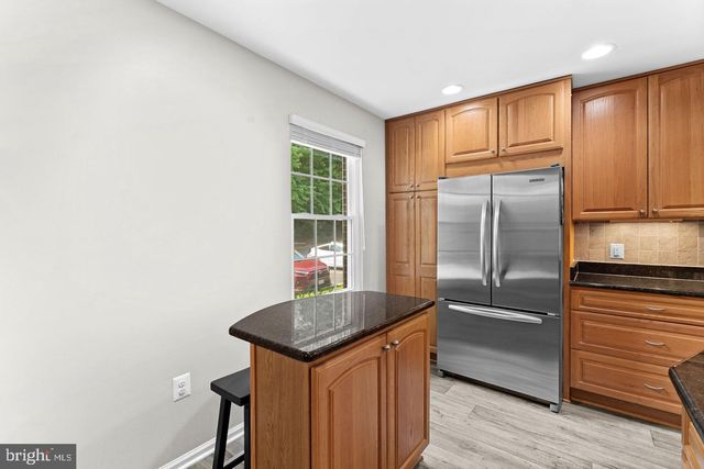 8942 ASTONGALE CT, Springfield, VA 22152