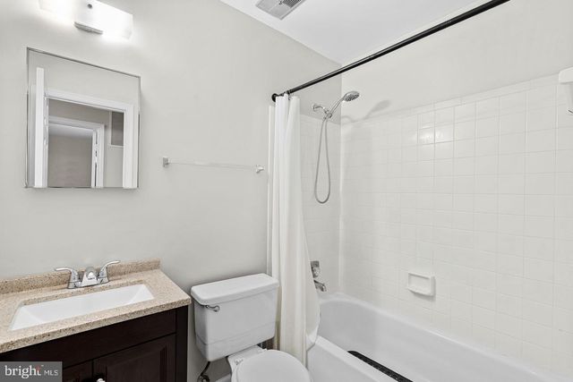 8942 ASTONGALE CT, Springfield, VA 22152