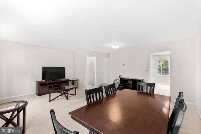 8942 ASTONGALE CT, Springfield, VA 22152