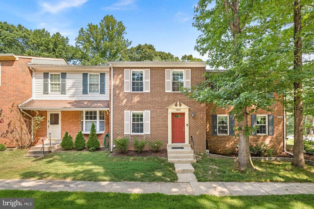8942 ASTONGALE CT, Springfield, VA 22152