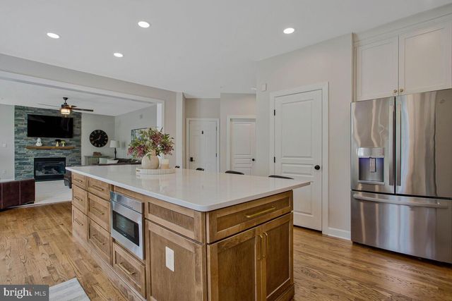 4240 SWEET LEAF LN, Edgewater, MD 21037