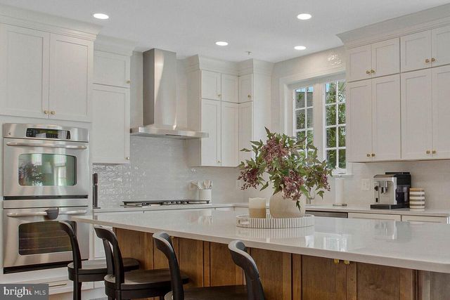 4240 SWEET LEAF LN, Edgewater, MD 21037