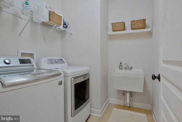 4240 SWEET LEAF LN, Edgewater, MD 21037