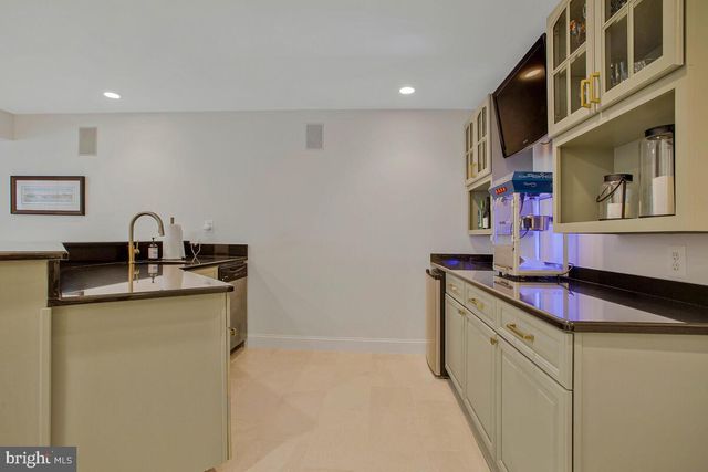 4240 SWEET LEAF LN, Edgewater, MD 21037