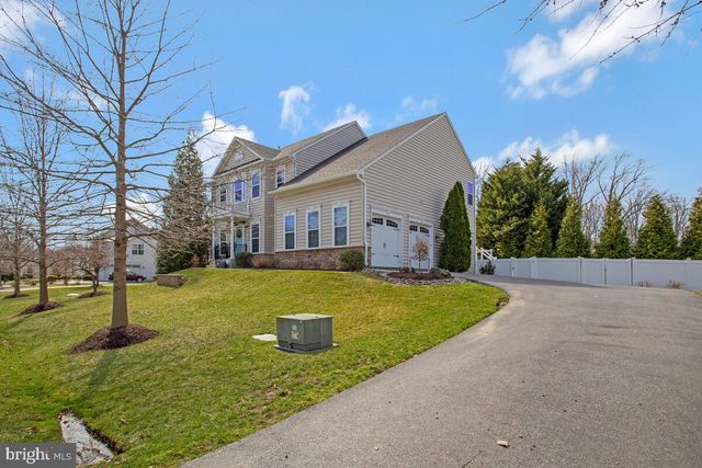 4240 SWEET LEAF LN, Edgewater, MD 21037