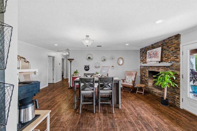 1017 S Nolan River Road, Cleburne, TX 76033