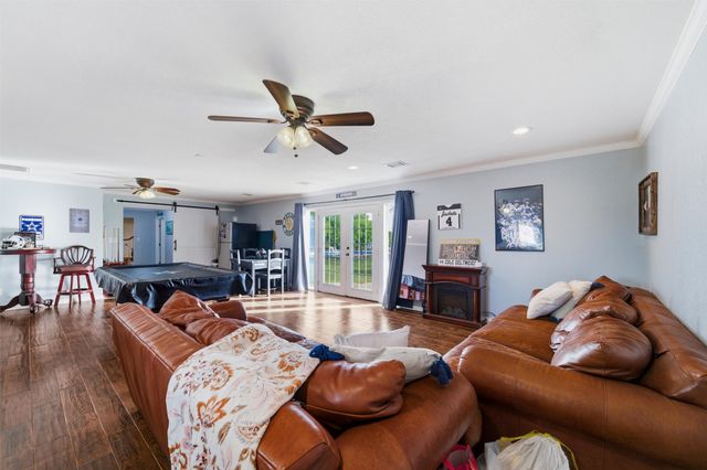 1017 S Nolan River Road, Cleburne, TX 76033