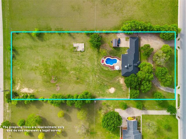 1017 S Nolan River Road, Cleburne, TX 76033