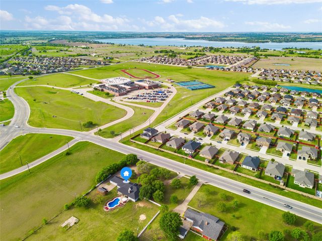 1017 S Nolan River Road, Cleburne, TX 76033