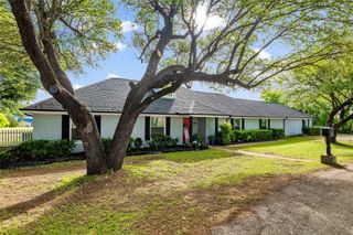 1017 S Nolan River Road, Cleburne, TX 76033