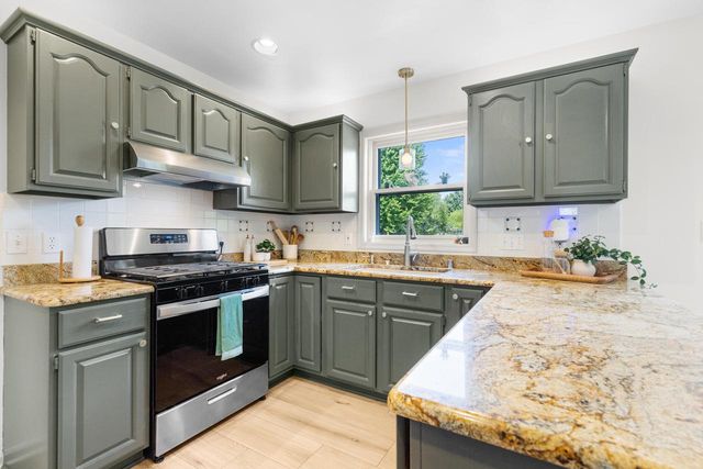 N65W14482 Redwood DRIVE, Menomonee Falls, WI 53051
