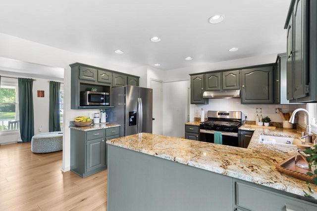N65W14482 Redwood DRIVE, Menomonee Falls, WI 53051