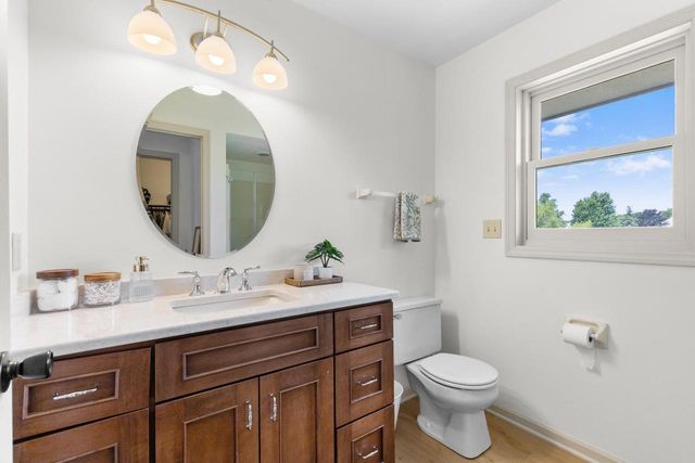 N65W14482 Redwood DRIVE, Menomonee Falls, WI 53051