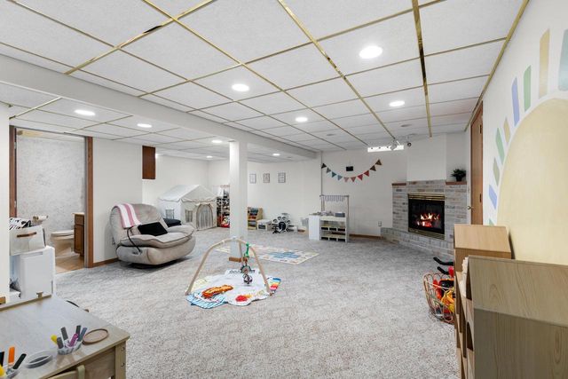 N65W14482 Redwood DRIVE, Menomonee Falls, WI 53051