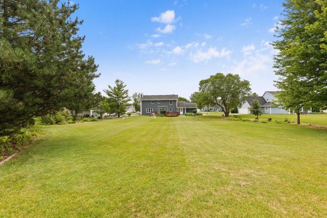 N65W14482 Redwood DRIVE, Menomonee Falls, WI 53051