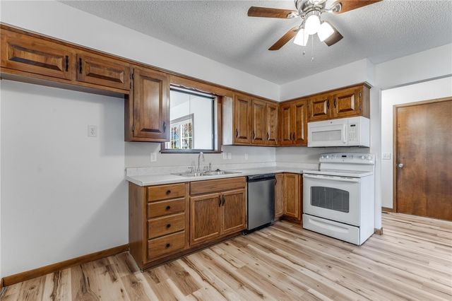 902 17th Street, Rogers, AR 72758