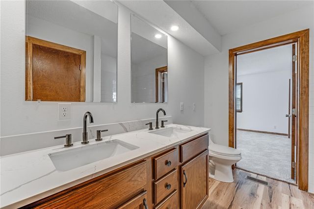 902 17th Street, Rogers, AR 72758