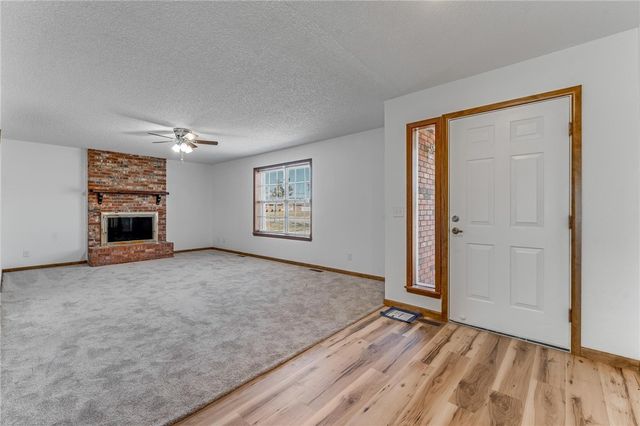 902 17th Street, Rogers, AR 72758