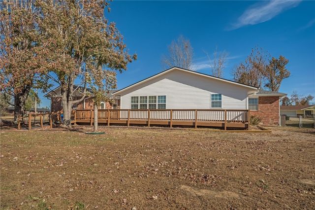 902 17th Street, Rogers, AR 72758