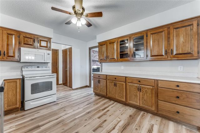 902 17th Street, Rogers, AR 72758