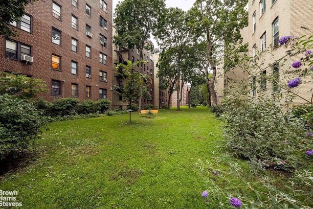 3528 80th St Apt 22, New York City, NY 11372