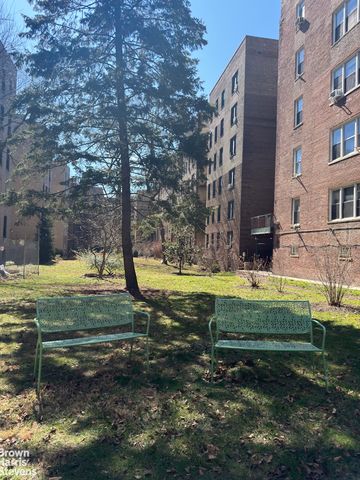 3528 80th St Apt 22, New York City, NY 11372