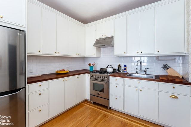 3528 80th St Apt 22, New York City, NY 11372