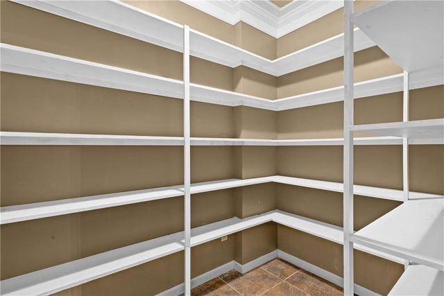 162 PINEWOOD Avenue, Pineville, LA 71360