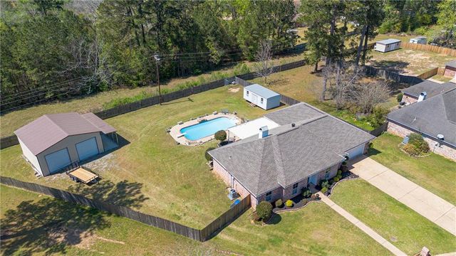162 PINEWOOD Avenue, Pineville, LA 71360