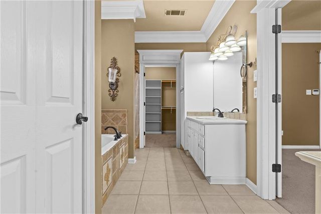 162 PINEWOOD Avenue, Pineville, LA 71360