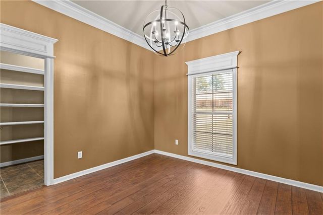 162 PINEWOOD Avenue, Pineville, LA 71360