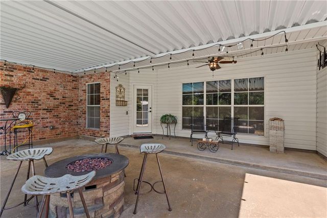 162 PINEWOOD Avenue, Pineville, LA 71360