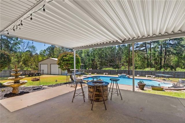 162 PINEWOOD Avenue, Pineville, LA 71360