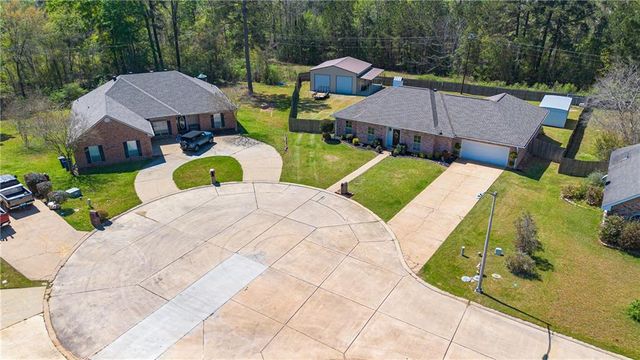 162 PINEWOOD Avenue, Pineville, LA 71360
